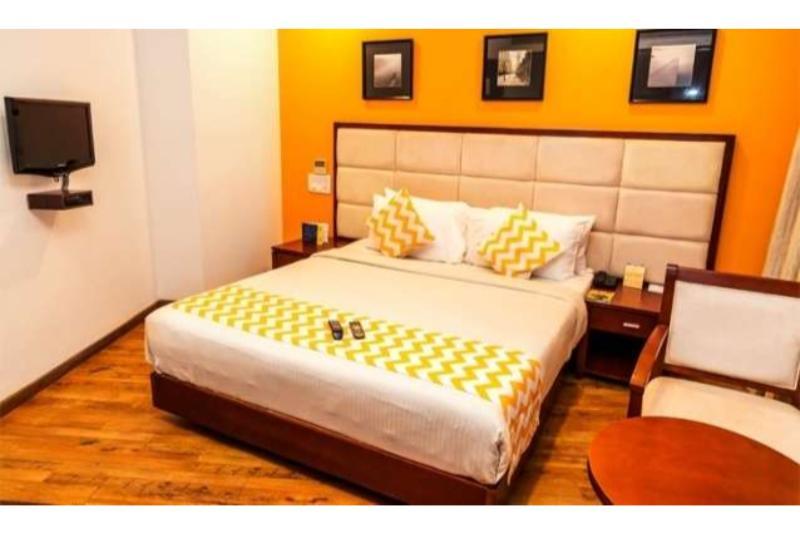 Lotus Park Hotel Bangalore Bagian luar foto
