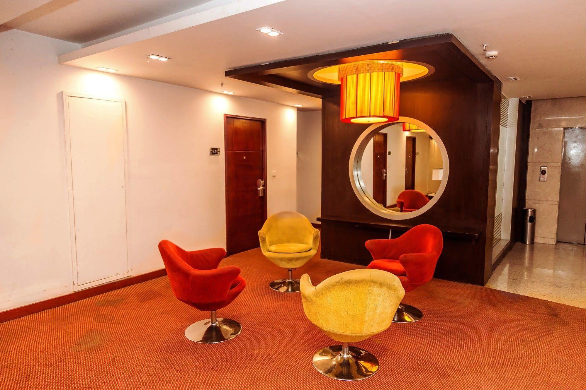 Lotus Park Hotel Bangalore Bagian luar foto